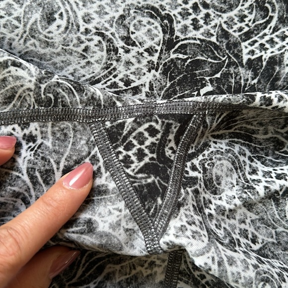 Lululemon Wunder Under Crop Full-on Luxtreme Serigraph Starlight black/m… - Picture 7 of 13